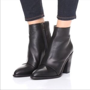 Like New Size 9 Vince Ennis Black Supple Calf Leather Ankle Stacked Heel Booties